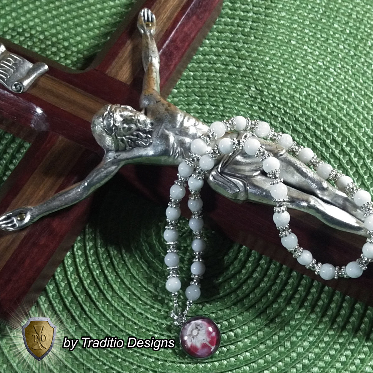 Most Blessed Sacrament Limited Edition Majestic Relic Chaplet | Healing of Mind, Body & Spirit | Alabaster Stones | 3rd Class Relic of Christ's Life & Passion | Includes Instruction Prayer Card